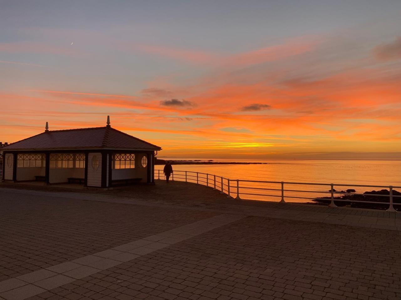 Cardigan Bay Self Catering Accommodation Aberystwyth Esterno foto
